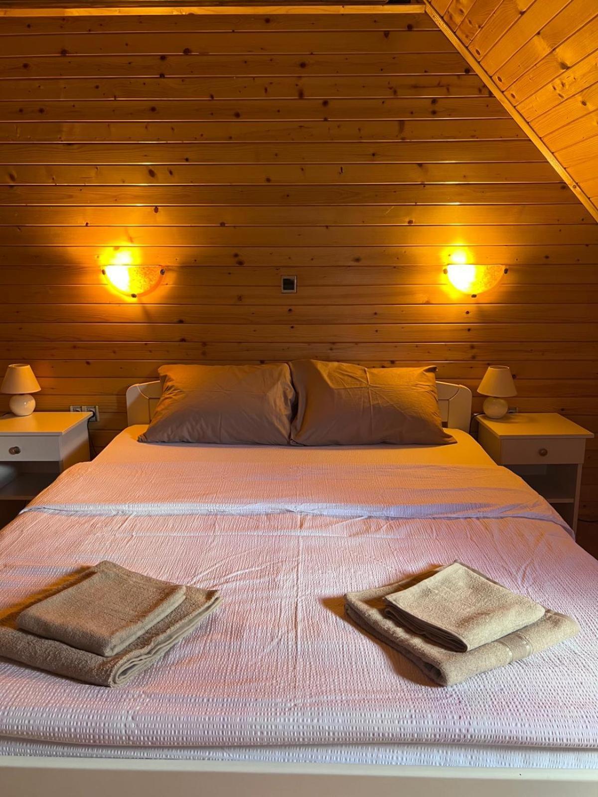 Camp Hotel Lake Views Πλαβ Εξωτερικό φωτογραφία